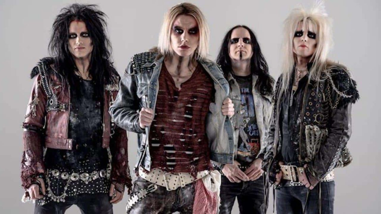 Crashdiet Riot In Everyone